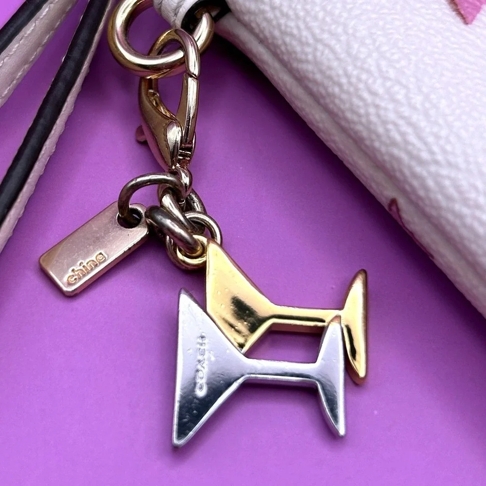 Coach Corner Zip Wristlet White Pink Shooting Star Celestial Martini Charm - Picture 7 of 15
